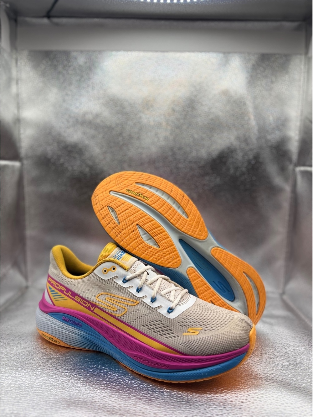 Skechers max cushioning propulsion
